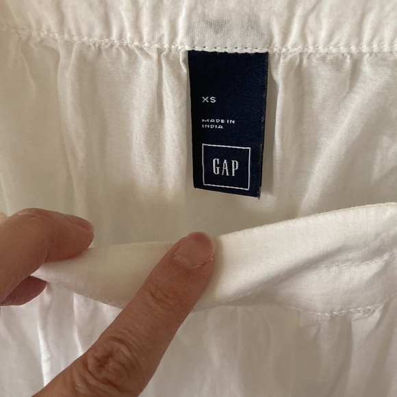 Gap XS white blouse - Picture 2 of 3